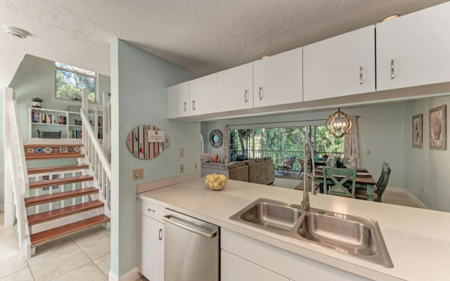 Island Serenity - 6250 Holmes #54