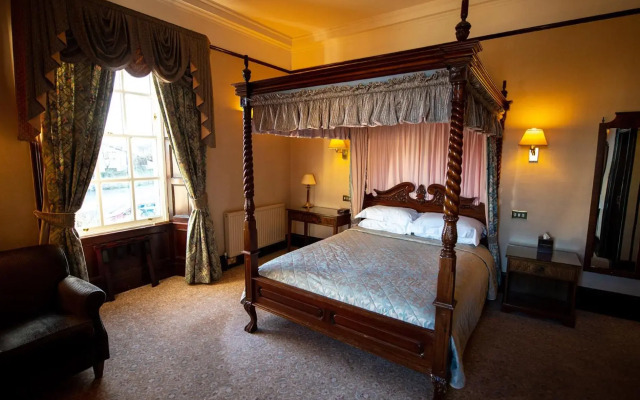 The Mansefield Hotel