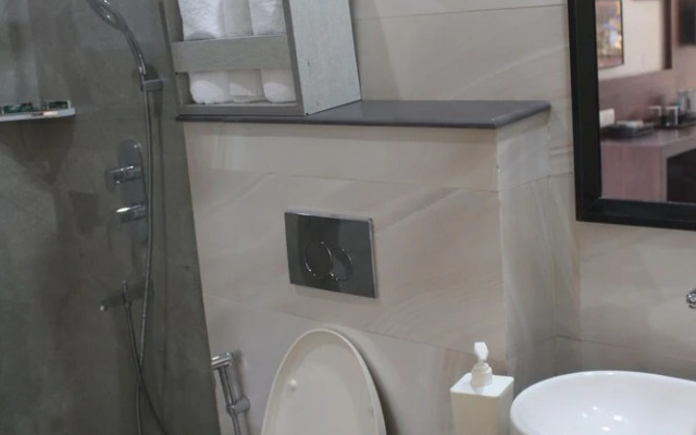 Manuni Inn - Riverside Hotel
