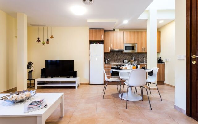 Borne Suites TI by MallorcaSuites