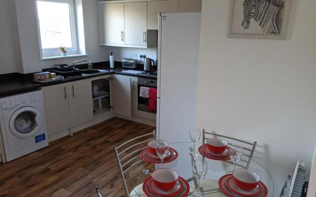 MBIZ Apartment - En-suite with Allocated Parking
