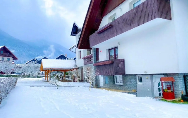 Apartments Hriberski
