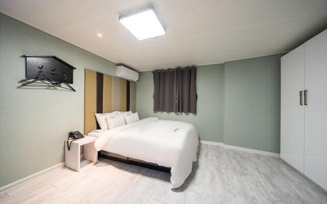 Four Seasons Motel Jinju