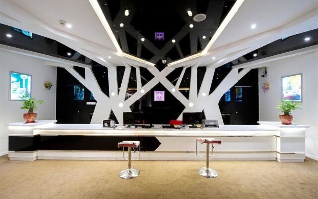 Huaqianshu Date Theme Design Hotel