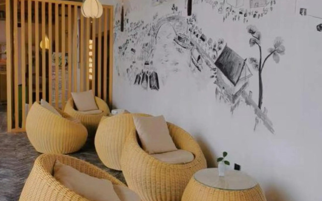 G Joyful · Meet Hotel (Nanping Pedestrian Street Jinma Biji Fang)