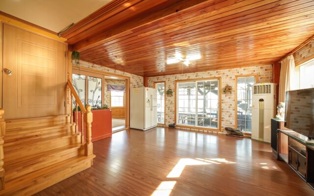 Ganghwadoforest Pine Pension