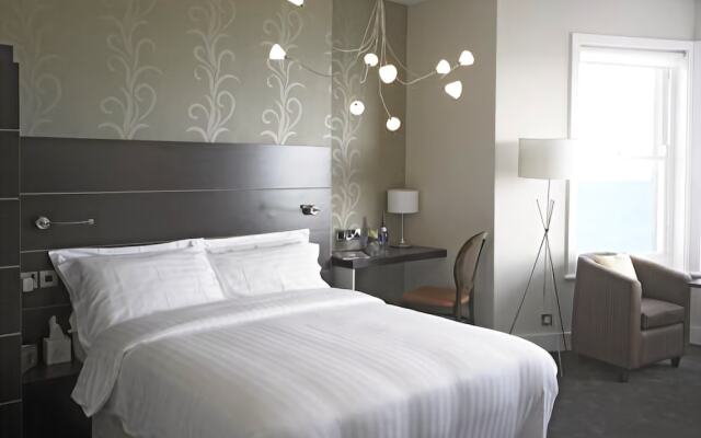 Waterside Boutique Hotel