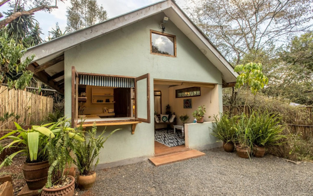 Ol Losowan House, Karen