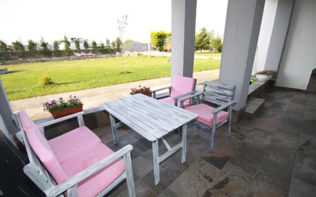 Zephyros Family Apartments 2