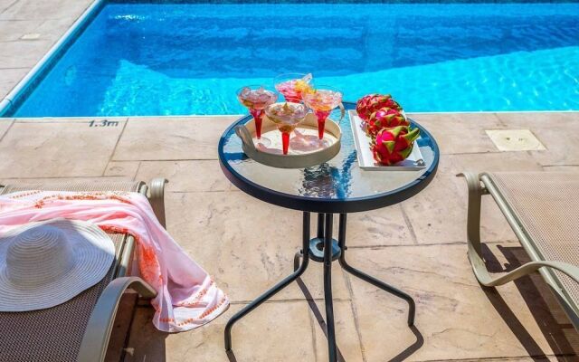 Villa White Jasmin