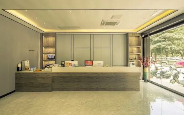 Lingyun Five Seasons Hotel