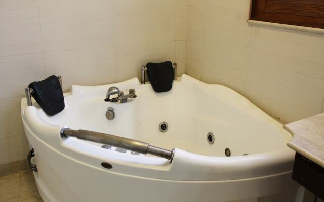 Oyo 1450 Hotel Ashray