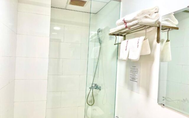 Long Hà Hotel
