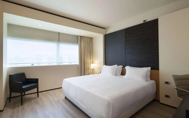 Отель NH Venezia Laguna Palace