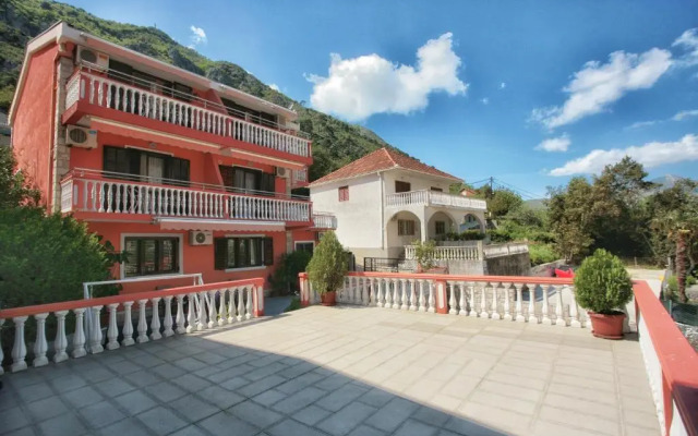 Simun Apartments