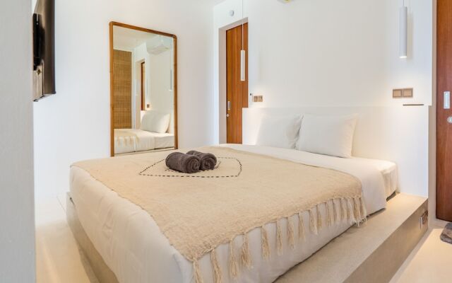 Sore Suites at Pererenan by Betterplace