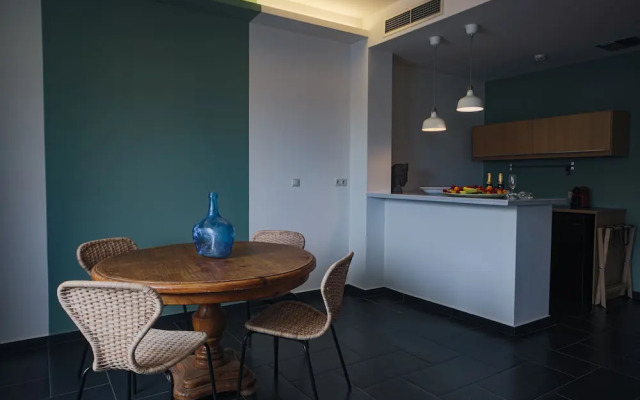 Elite Ermou Suites