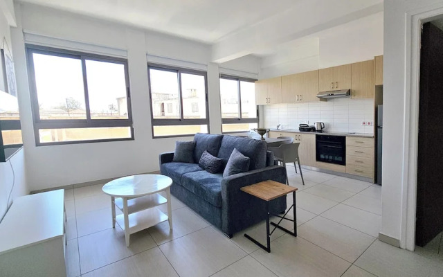 Phaedrus Living Ledras Residences 205