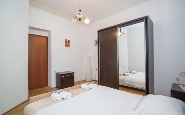 Apartment Sweet Dreams