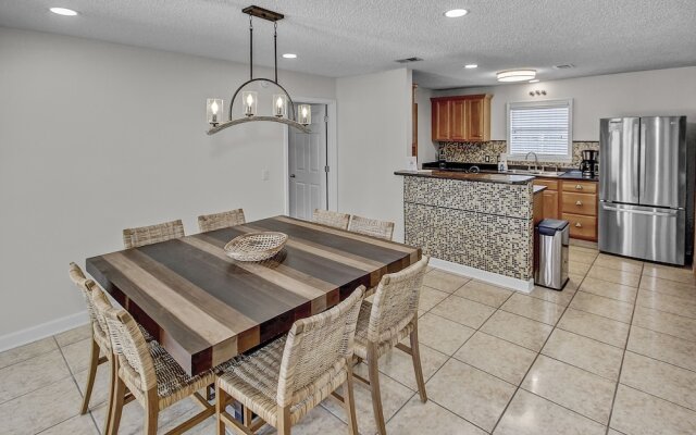 Pet Friendly Beach House with Arcade Games