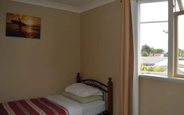 The Prince Albert Backpackers & Bar