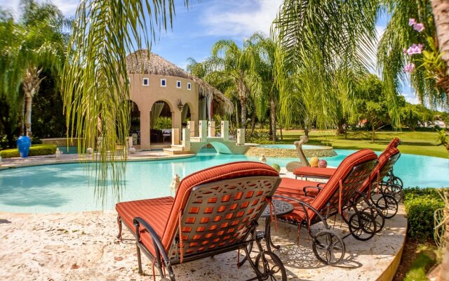5-star villa for rent in Moroccan-style