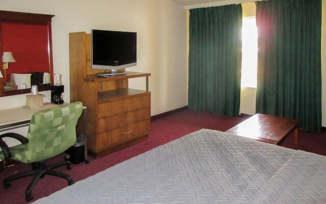 Rodeway Inn & Suites
