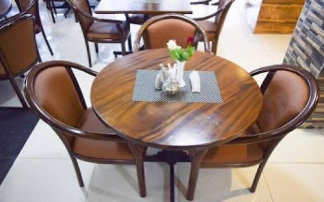 Salehe Safaris Hotel