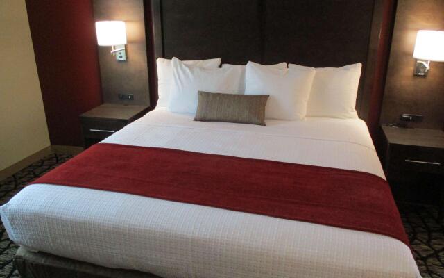 Best Western Plus Lakeview Hotel