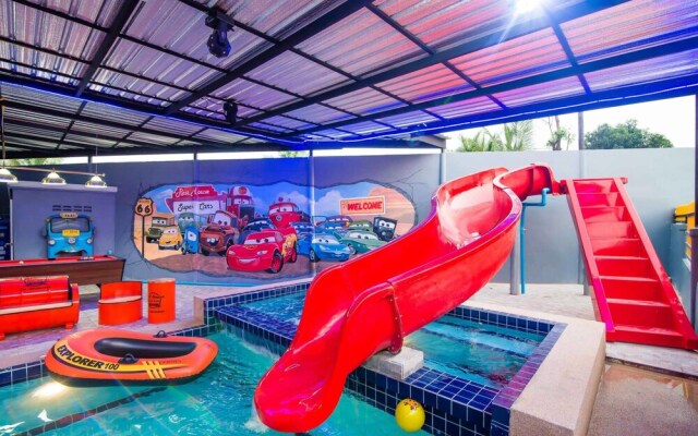 Rest House Supercar Pool Villa