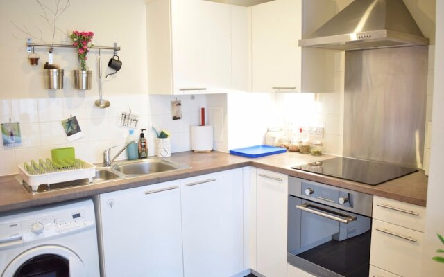 Spacious 1 Bedroom Apartment Near Greenwich