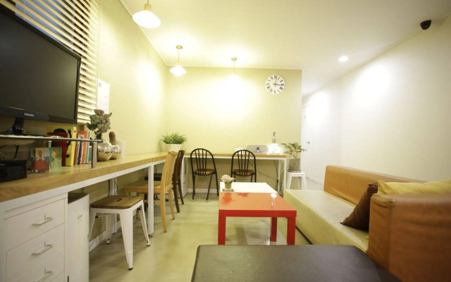 Zibro S Guesthouse