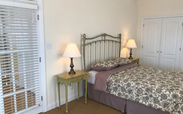 Hemingways by the Sea Condo Rentals