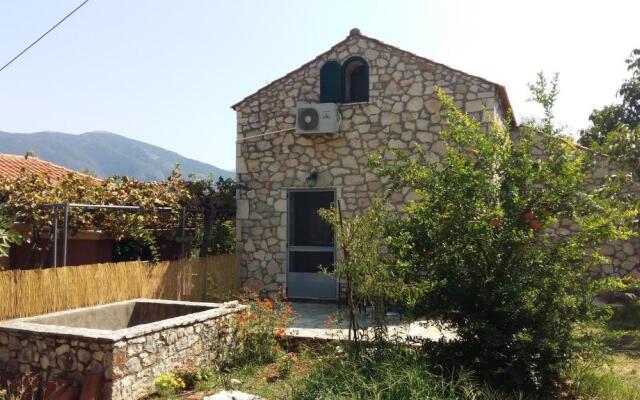 The Stone House-Zacharatos Nikolaos