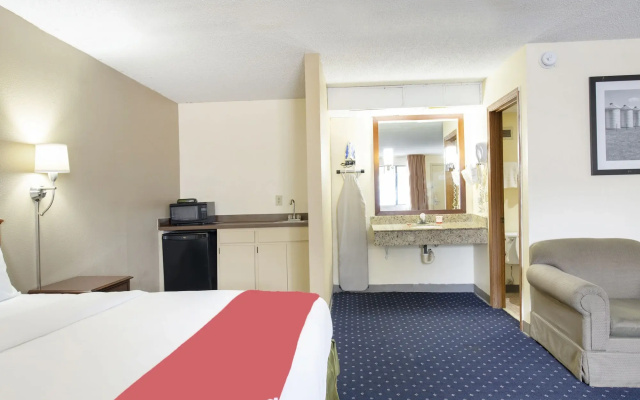 OYO Hotel Tulsa International Airport