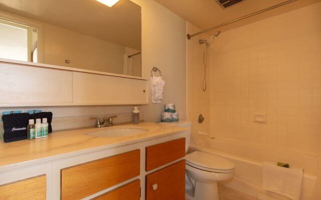 Waikiki Sunset Suite 2404