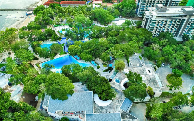 Tambuli Seaside Resort and Spa