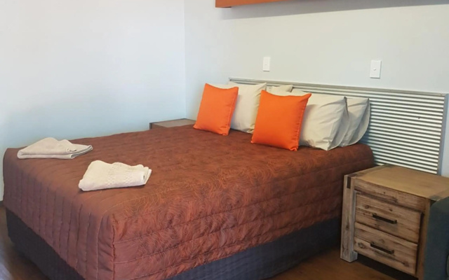 Safari Lodge Motel – Guest Rooms – Tennant Creek