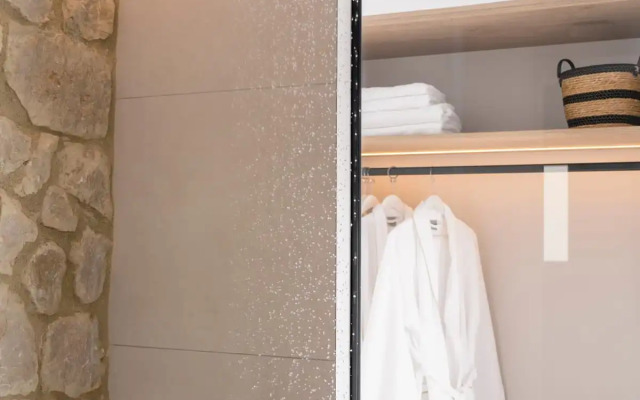 Quartano Suites by Heliessa