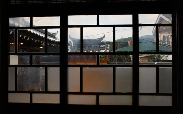 BongHwangJae Hanok
