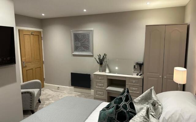 Willshaw Suites for families over 25 only