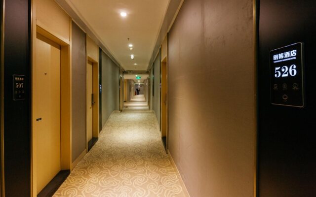 24 Tomorrow Hotel