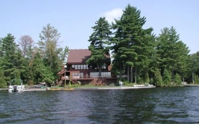 Westwind Inn on the Lake