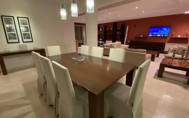 Hallmark Beach Apartment