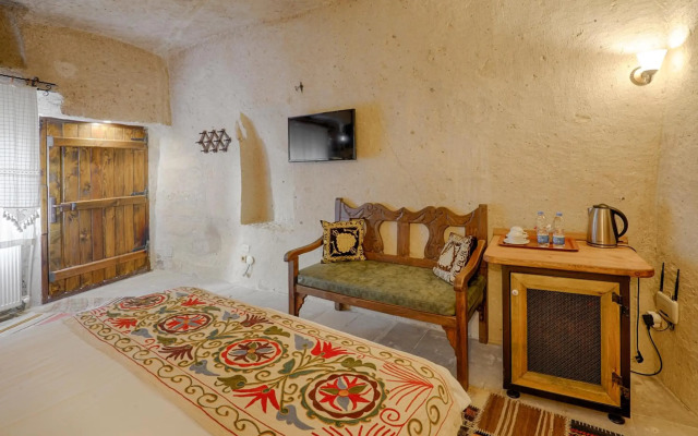 Tulip Cave Suites