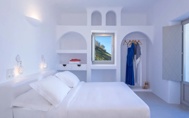 Skyfall Suites - Adults Only