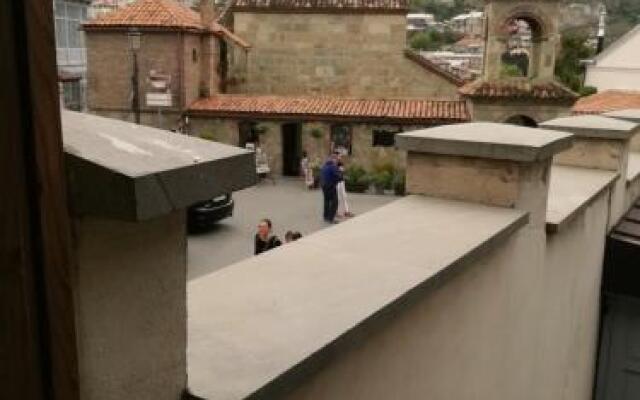 OC Apartments Metekhi