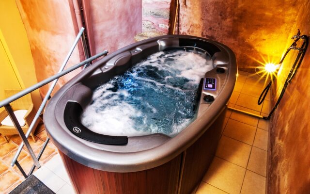 Kasteli Suites