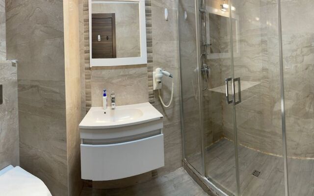 Apart holiday Sophia Mamaia