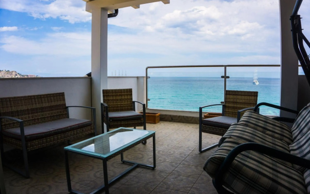 Hotel Tysandros
